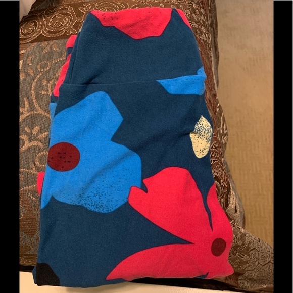 EUC💕LuLaRoe OS Large Flower Leggings - Picture 7 of 7